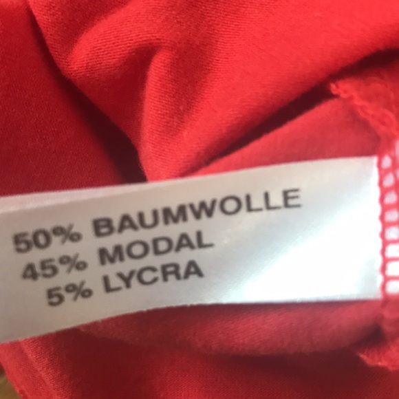 Vintage Daniel Hechter Red Tee shirt - Picture 7 of 7